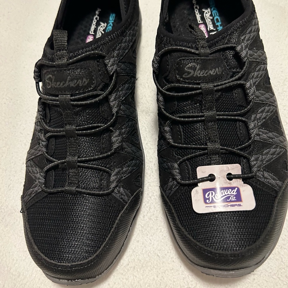Skechers Reggae Fest Web of Ties Black Relaxed Fit size 7.5 NIB